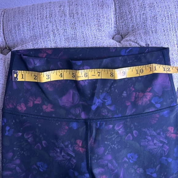 Lululemon Wunder Under size 6 - Picture 9 of 9